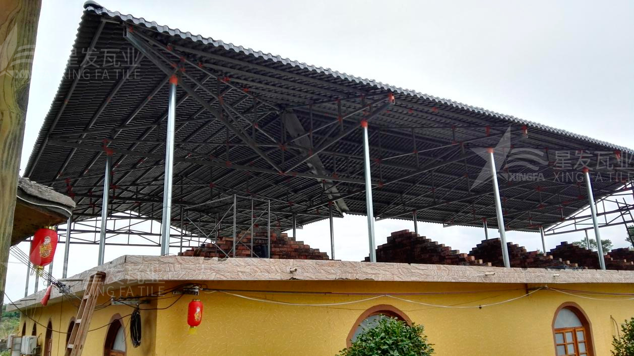 “鋼結(jié)構(gòu)+合成樹脂瓦”屋面建筑體系已被普遍應(yīng)用，促進(jìn)行業(yè)發(fā)展