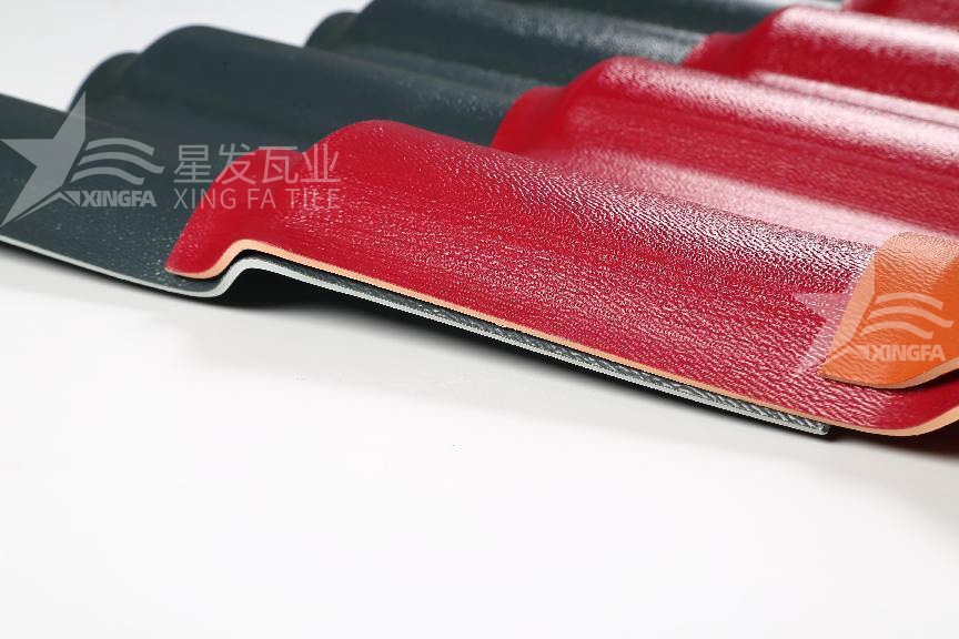 合成樹脂瓦的四層材質(zhì)揭秘：讓你徹底了解屋頂?shù)谋Ｗo體系！